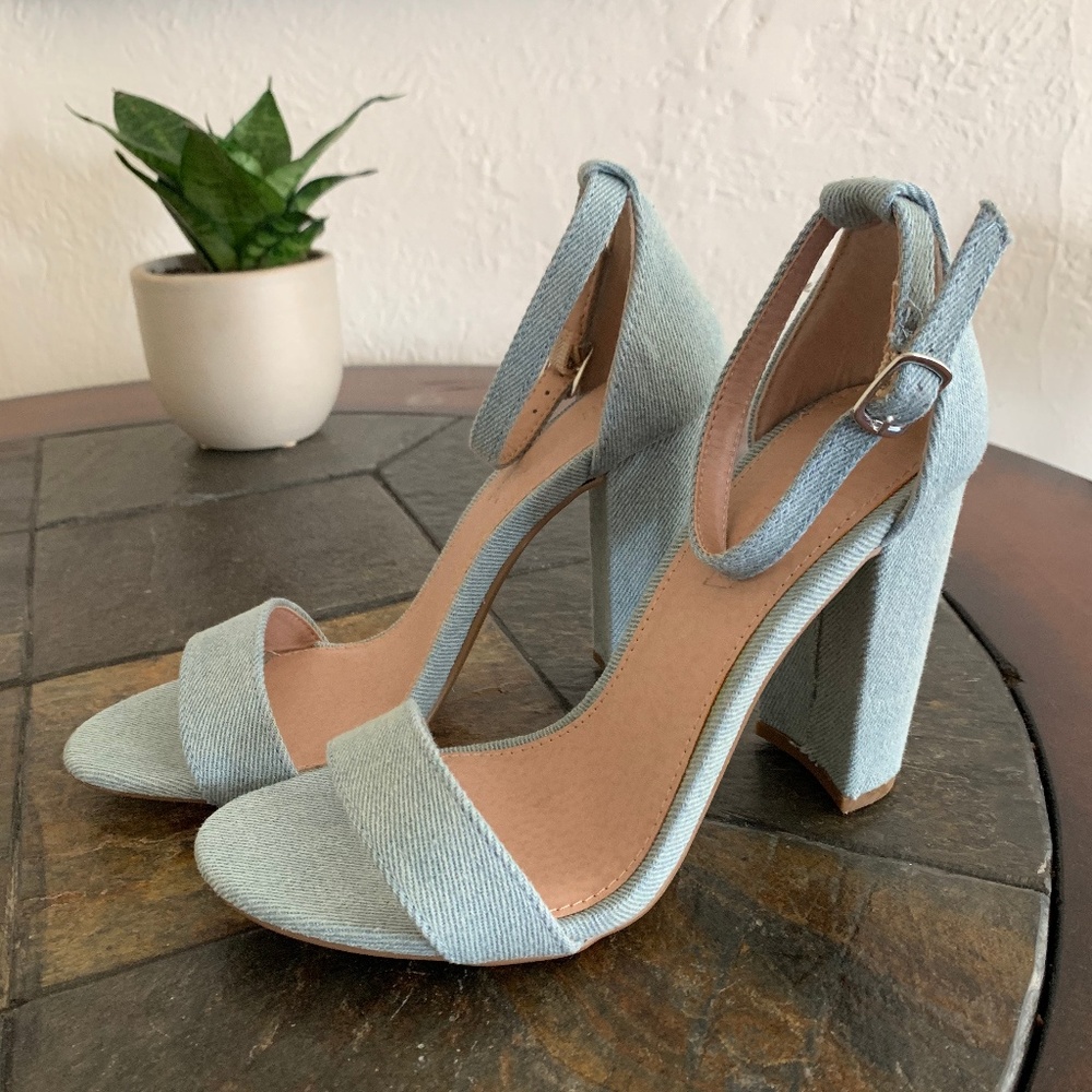 Shoe La La Baby Blue Heels - Size 5.5